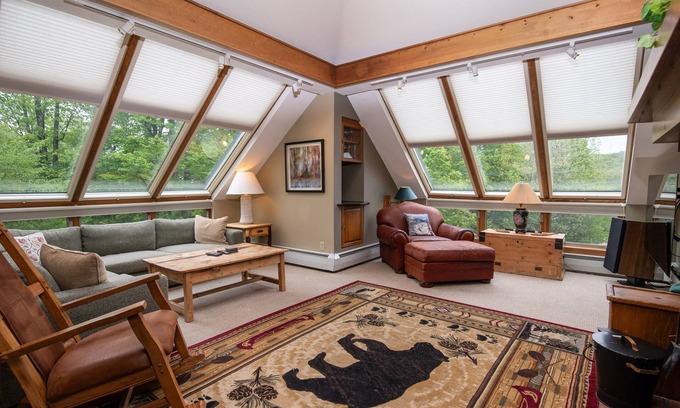 Central Vermont- Killington Condo | Sunrise Bear Ridge: 4BR, 3BA Ski In/Ski Out Condo