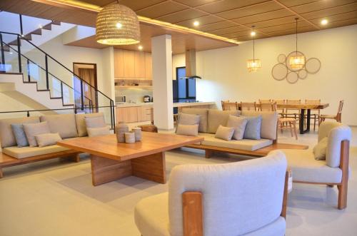 Bandung Villa | Sunrise City View Villa 9 bedrooms with a private heated swimming pool