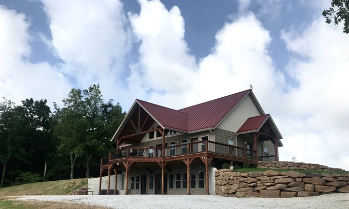 Harrison House | Sunrise Point Retreat