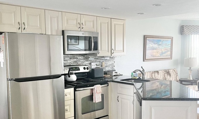 St. Pete Beach Condo | Sunrise Resort Unit 503