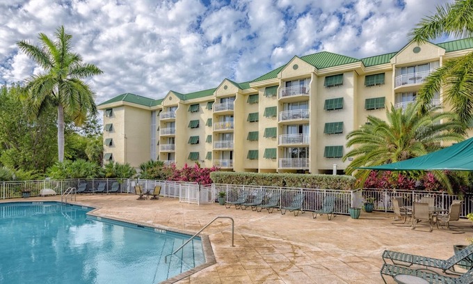 Key West Condo | Sunrise Suite 203- 2 bedroom 2 bath with shared pool