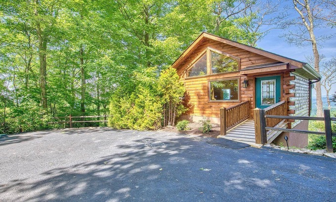 Maggie Valley Cabin | Sunrise Vista - Enjoy the amazing views