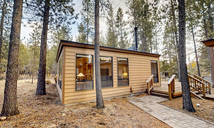 Sunriver House | Sunriver Resort home with deck, tree views, wood stove, streaming, washer/dryer
