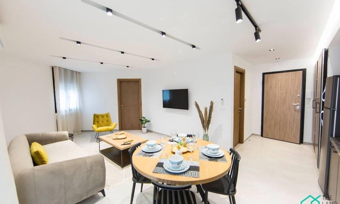 Les Berges du Lac Apartment | SUNSET 203: Luxury apt with Gym in Lac1