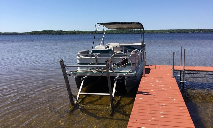 Gould City Cottage | Sunset Bay Cottage on south Manistique lake in Curtis Michigan w/ 20ft pontoon