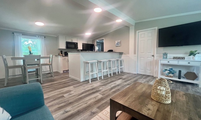 Sunset Beach House | Sunset Beach Bungalow-2 miles to Sunset Beach Pier