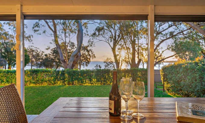Soldiers Point House | Sunset Beach Luxury 24