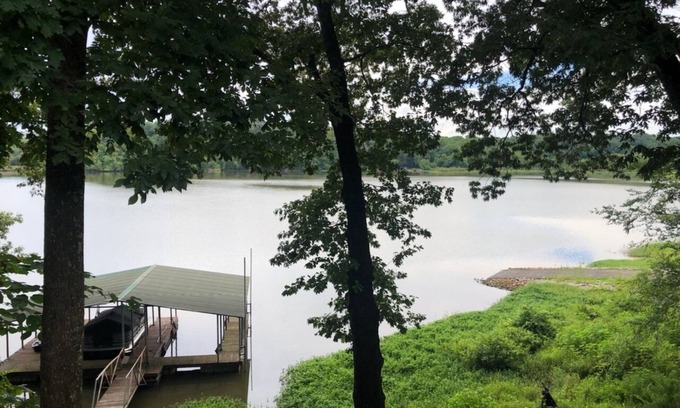Camden House | Sunset Cove - Beautiful waterfront - Relax & Unwind on the KY Lake - TN River
