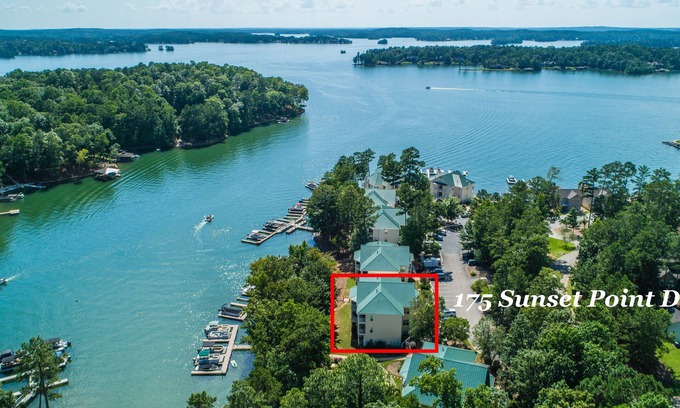 Dadeville Condo | Sunset Cove on Lake Martin!