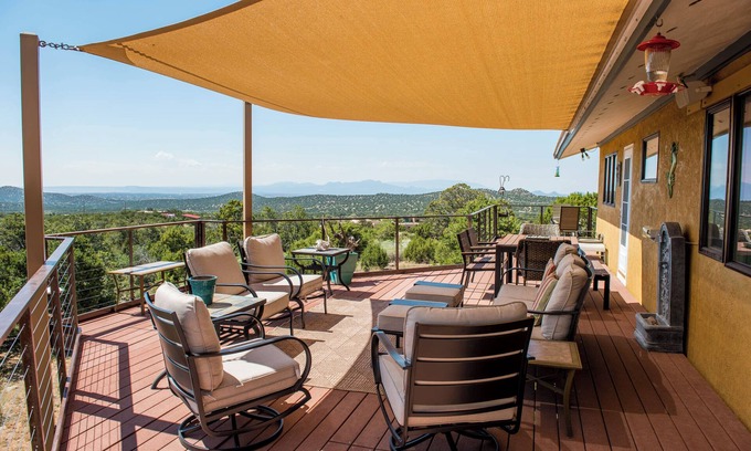 Canoncito House | Sunset Haven | Mountain Views, Shuffleboard!