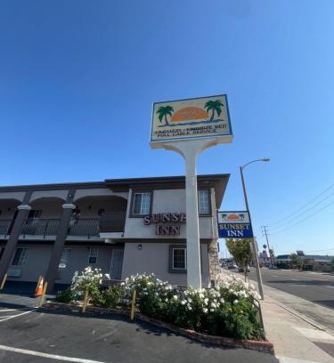 Gardena Hotel | Sunset Inn & Suites