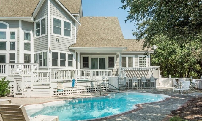 Corolla House | Sunset on Seventeen: Private Pool, Hot Tub, Dog-friendly