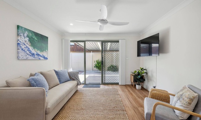 Coffs Harbour Apartment | Sunset Palms – Beachside 3-Bedroom Family Apartment