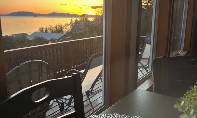 Ketchikan House | Sunset Paradise