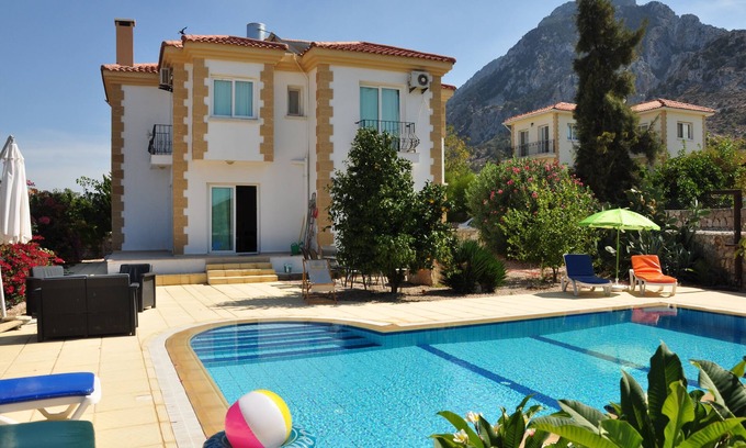 Karsiyaka Villa | Sunset- Paradise Villa