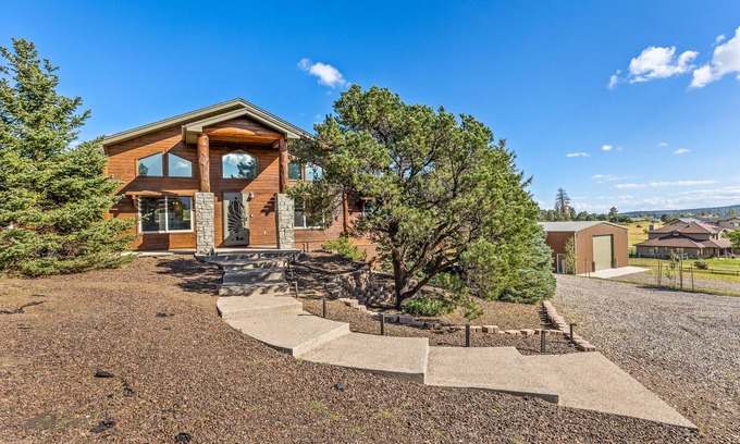 Flagstaff House | 🌅 Sunset Ranch 🌅 Views Views Views with Private Pickelball Court