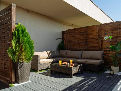 Sector 3 Apartment | Sunset Rooftop Apartment Near Baba Novac