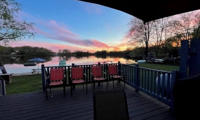 Clare Cottage | Sunset Shores #3-Up North: Your Fall Getaway Awaits at Sunset Shores