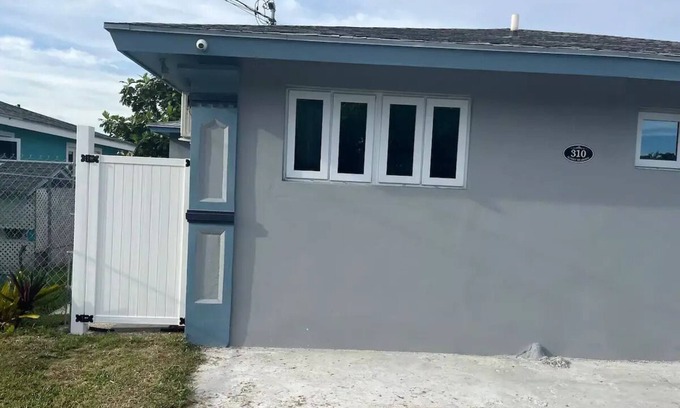 Nassau Apartment | Sunset Stayn