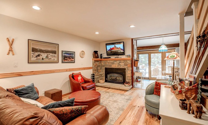 Four O'Clock House | Sunset Townhome: Ski In, Ski Out