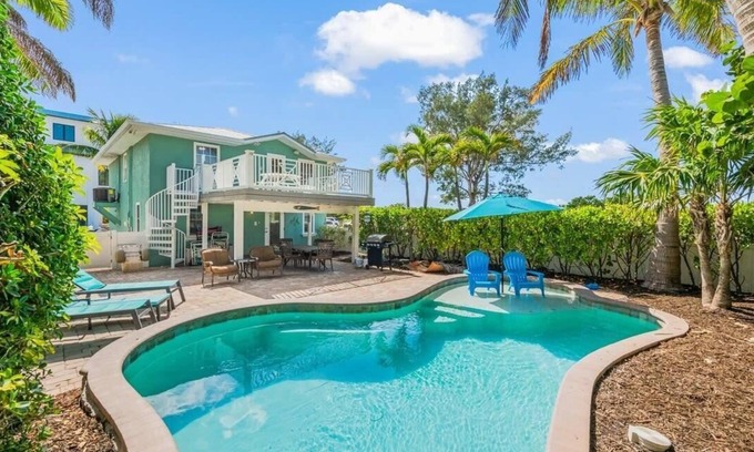 Bradenton Beach House | Sunset View Pet Friendly w/Pool Beach Home