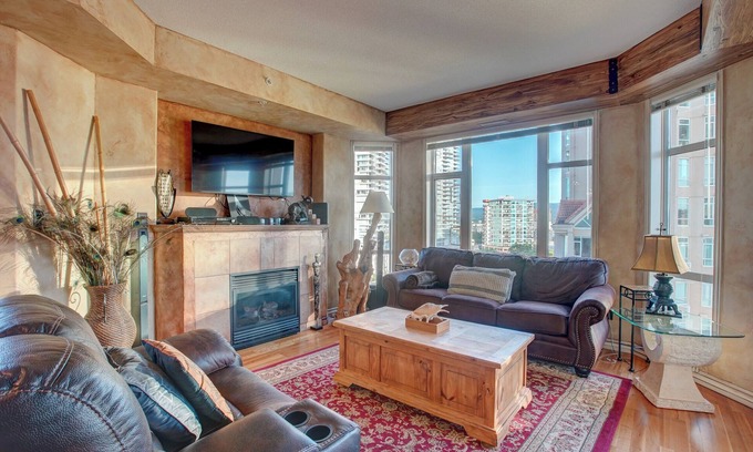 North End Apartment | Sunset Views Getaway