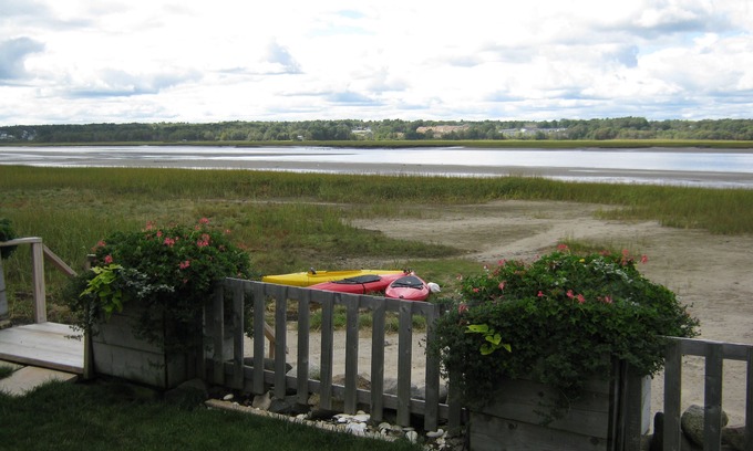 Wells Beach Cottage | Sunset views, Private beach on Harborside . Sleeps 10. Kayaks included