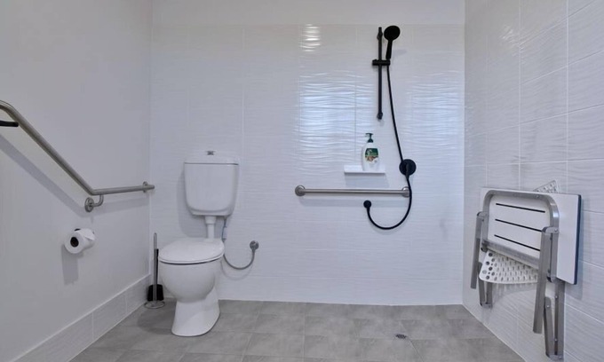 Kalbarri House | Sunset views while offering comfortable disability accessible accommodation