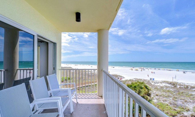 Treasure Island Condo | Sunset Vistas 407W - Gulf Front 2 Bed, 2 Bath