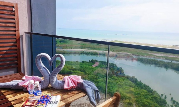 Taman Melaka Raya Apartment | SunsetFullySeaview#Netflix#SofaBed#FreeCarprk#4pax#PrivateBathtub#ImperioResidence