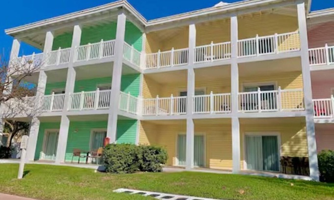 Alice Town Condo | Sunsets In Paradise - Third Floor, Breathtaking Oceanviews!