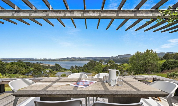 Mahurangi West House | Sunsets in the Spa at Ti Point - Your Beautiful, Modern, and Warm, City Escape