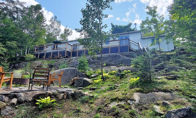 Whitestone Cottage | Sunsets On The Rocks