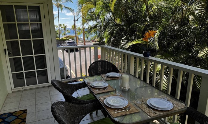 Kahaluu Bay Condo | Sunsets, Surf & Snorkeling | Air-Conditioned Island Comfort