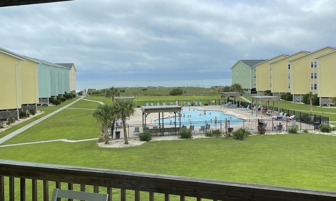 Surf City Condo | SUNSHINE condo - 5 star rated 1BR condo on Topsail Island 6 years!