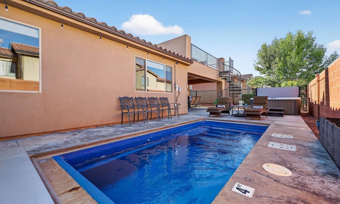 Santa Clara House | Sunshine, fun, and summer memories do not ever have to come to an end!