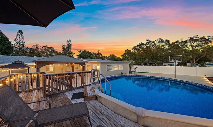 Sarasota House | Sunshine Haven | HUGE Backyard, Private heated Pool + Fire Pit!