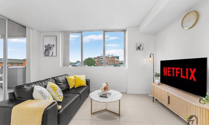 Canterbury Apartment | Sunshine home in Canterbury near to Campsie