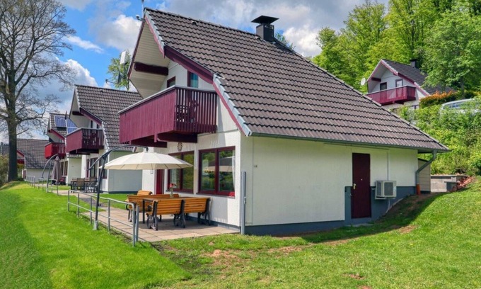 Reimboldshausen House | Sunshine house - lake view included