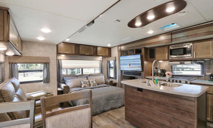 Big Pine Key House | Sunshine Key King Travel Trailer 4
