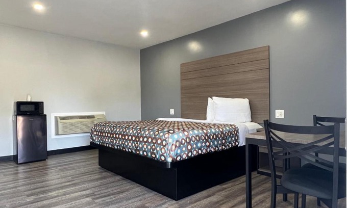 Bixby Knolls Hotel | Sunshine Motel