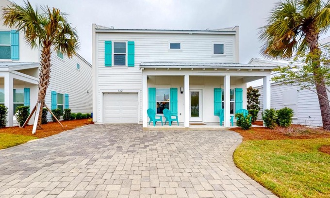 El Centro Beach House | Sunshine & Sea Breezes