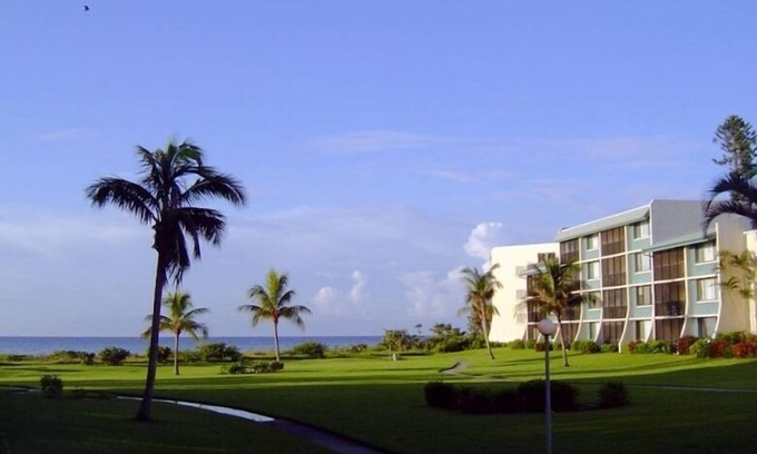 Sanibel Condo | Sunshine.Sunsets.Shelling.Steps from the beach.Loggerhead Cay 413