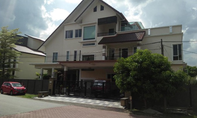 Country Heights Villa | Sunshine Villa