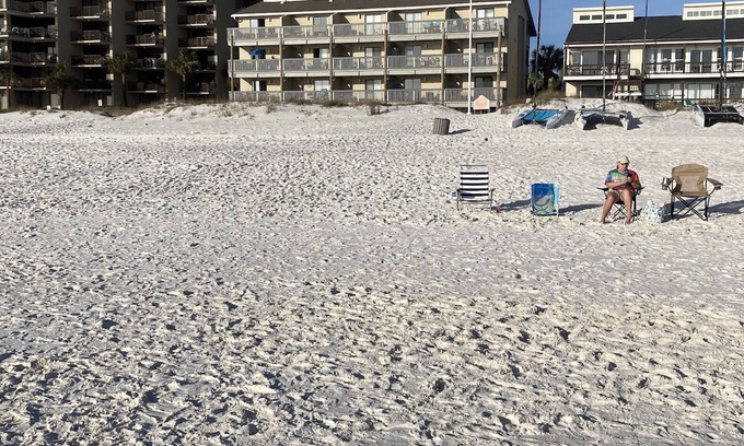 Holiday Beach Condo | Sunswept Condominium Panama City Beach-Gulf Front Condo
