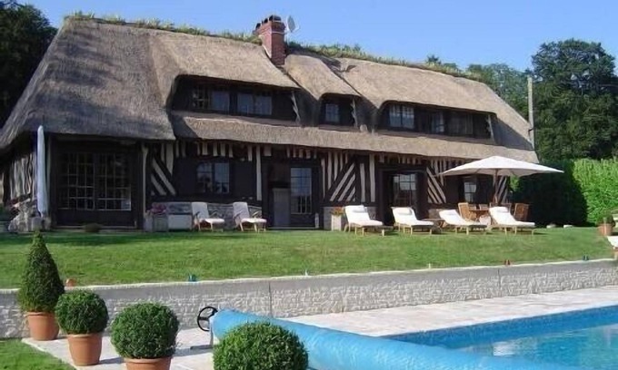 Saint-Martin-aux-Chartrains Villa | Superb Villa with pool, near Deauville former cider mill
