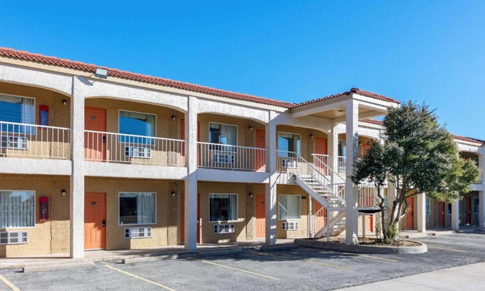 Abilene Hotel | Super 8 by Wyndham Abilene North