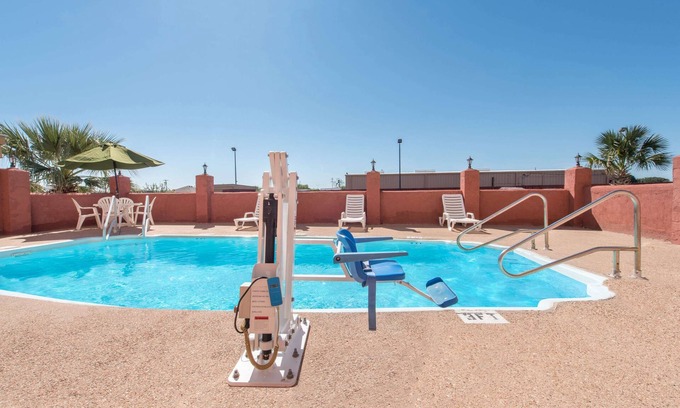 Abilene Hotel | Super 8 by Wyndham Abilene South