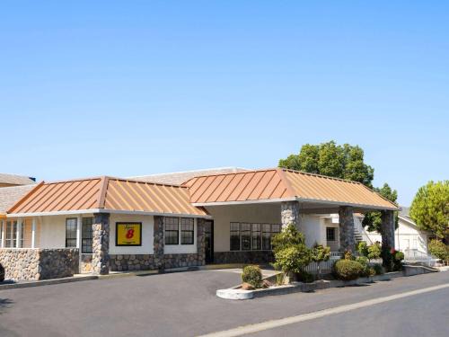 Dunnigan Hotel | Super 8 by Wyndham Dunnigan