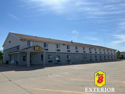 Emporia Hotel | Super 8 by Wyndham Emporia